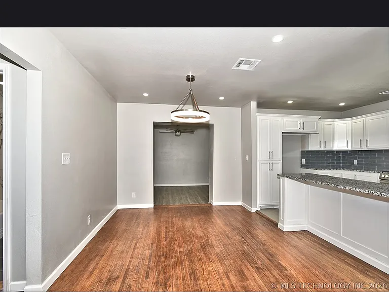 2104 N Boston Pl — Photo 4