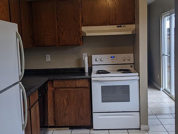 4th image of 2900 Palo Verde Dr NE #B