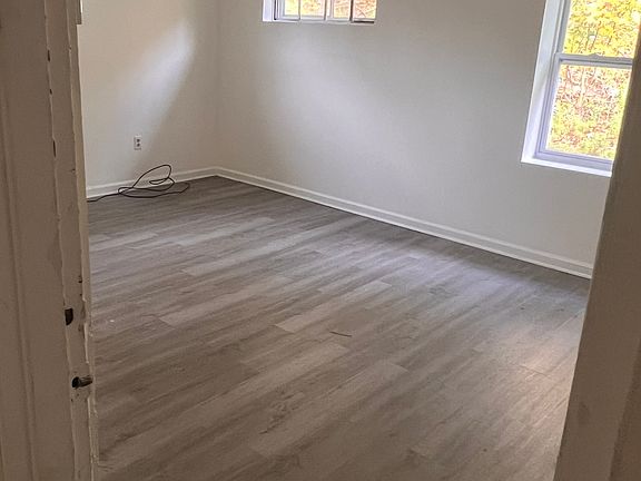 2nd image of 15 Beaumont Estates Ln #5F