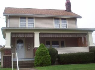 1121 Negley St, Farrell, PA