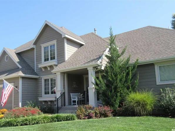 820 Justin St, Lawrence, KS 66049