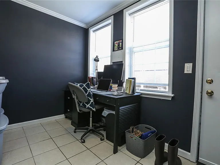 17 Russell St #11 — Photo 15