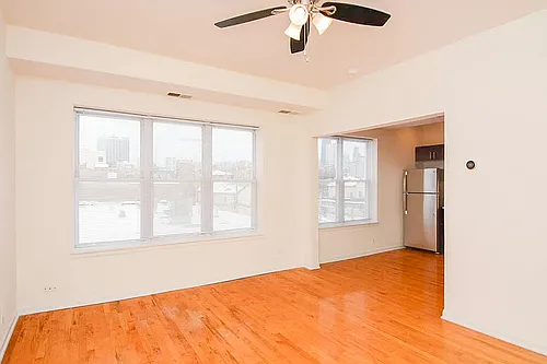 1555 N Mohawk St #3D Photo 1