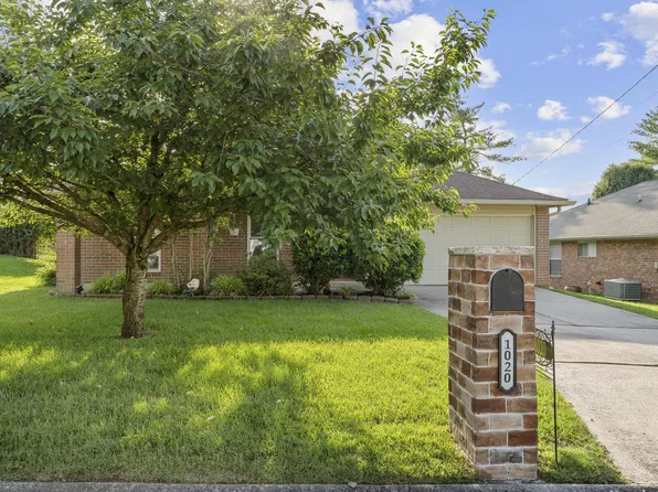 1020 Bret Ridge Dr, Hermitage, TN 37076