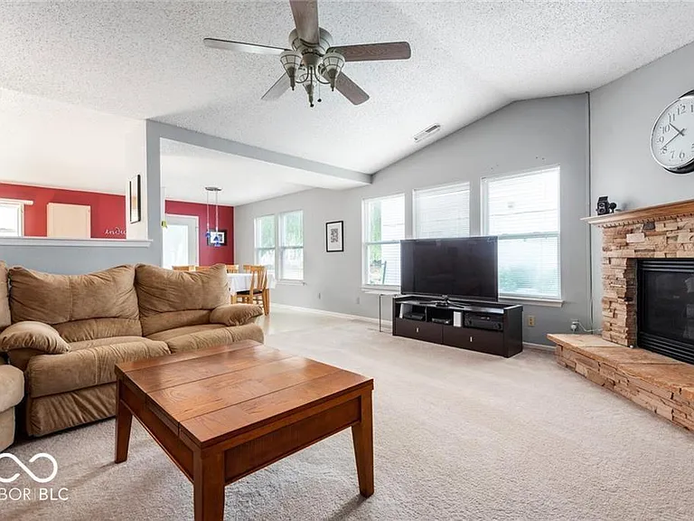 14277 Orange Blossom Trl — Photo 5