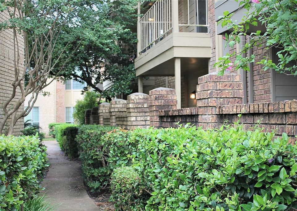 1st image of 11201 Lynbrook Dr APT 3105