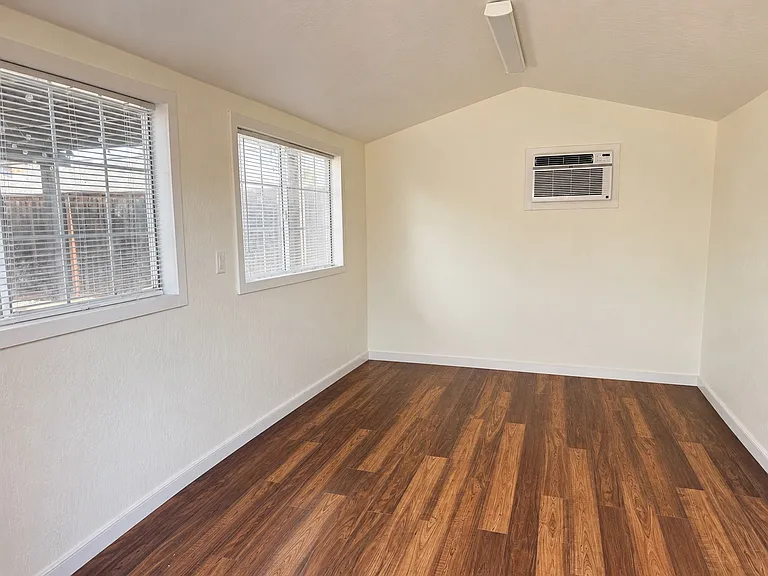 1079 Durham Ct — Photo 14