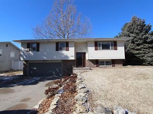 1426 Highland Dr, Junction City, KS 66441