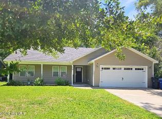 207 Sherwood Rd, Jacksonville, NC 28540