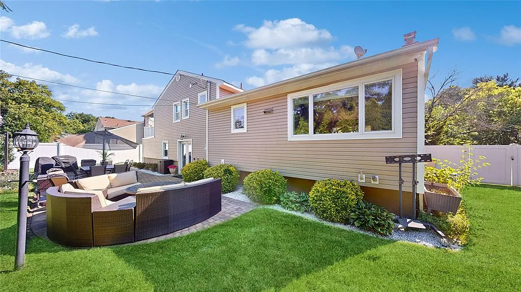 5 Eleanor Rd — Photo 3