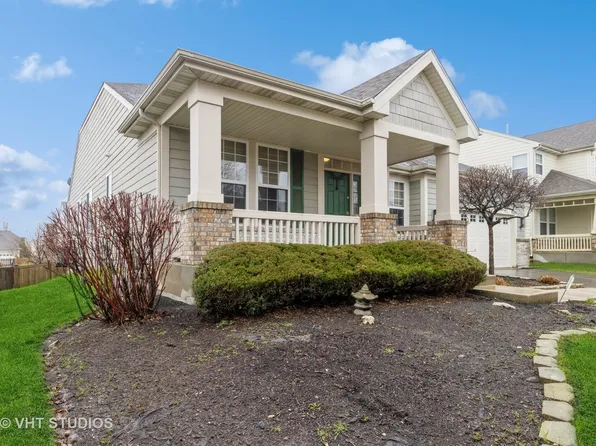 3309 Lafayette St, Elgin, IL 60124
