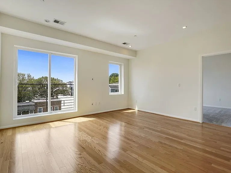 329 Rhode Island Ave NE #404 — Photo 4