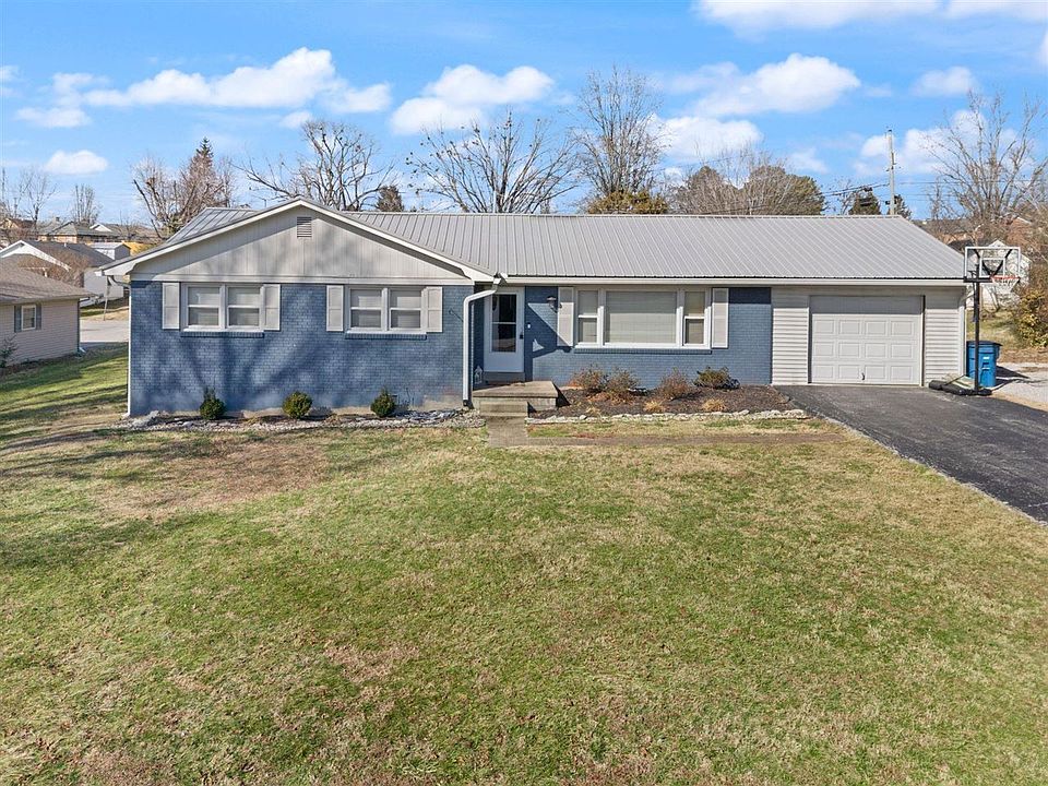 1st image of 100 Kelly Dr