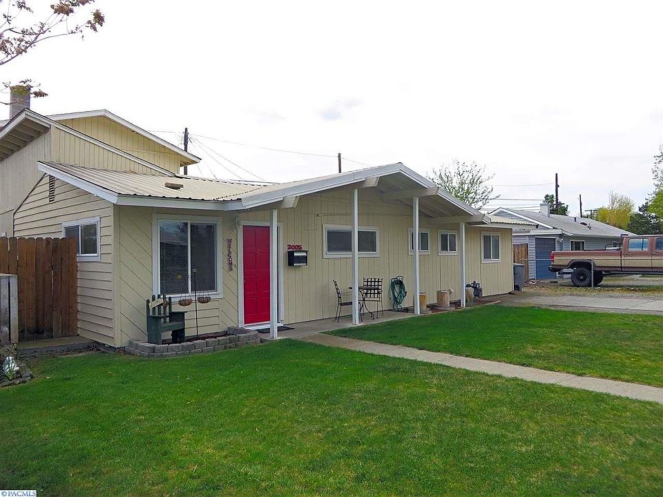 1st image of 2005 Duportail St