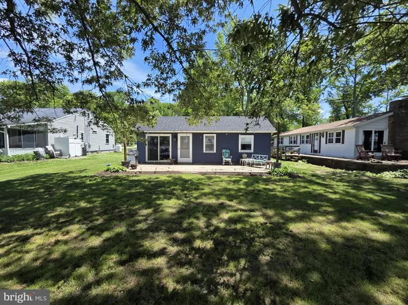 91 W Shady Beach Rd, North East, MD 21901