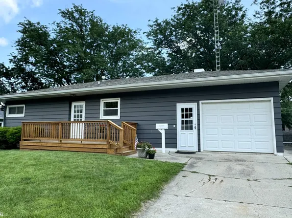 817 2nd Ave SE, Hampton, IA 50441
