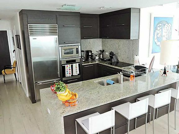3rd image of 900 Biscayne Bl 2401 #2401
