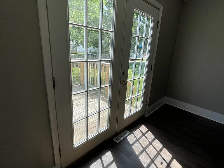 707 W Harrison Ave — Photo 3