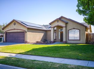 752 Holly Ave, Lemoore, CA 93245