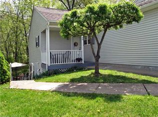 56 Dibble Hollow Ln, Windsor Locks, CT 06096