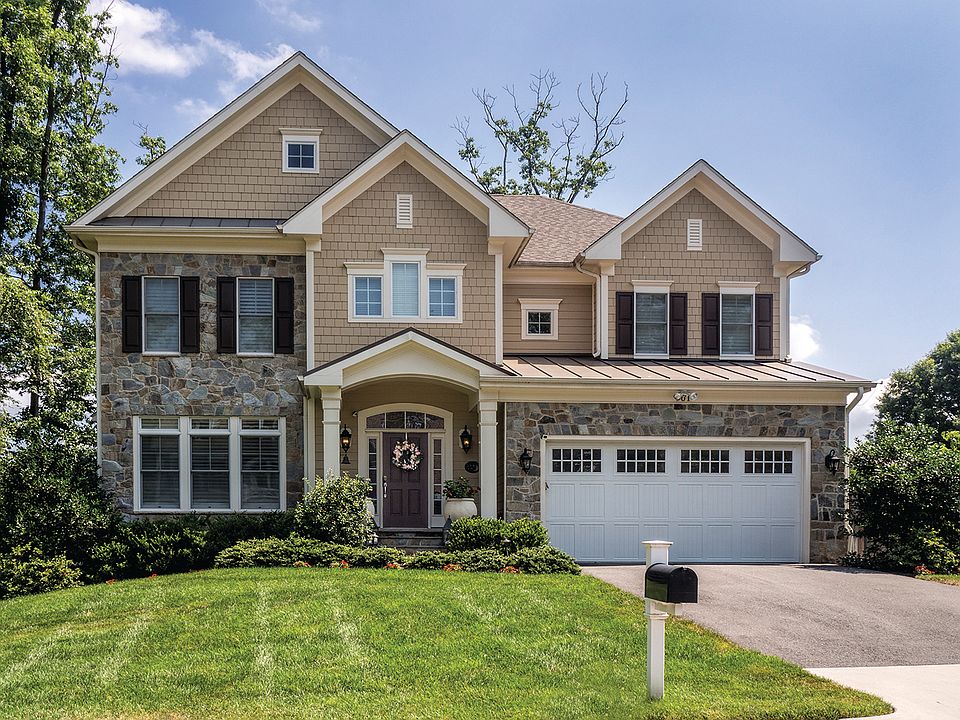 Cheshire II by Sekas Homes