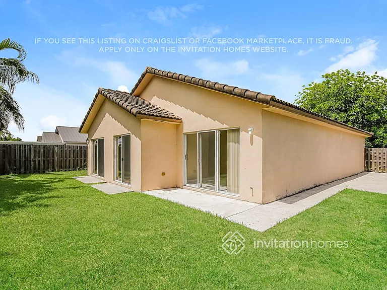 17184 SW 143rd Pl — Photo 16