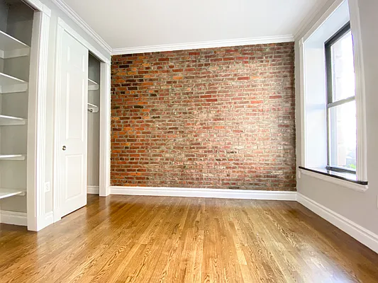 Rented by Nest Seekers International | media 9