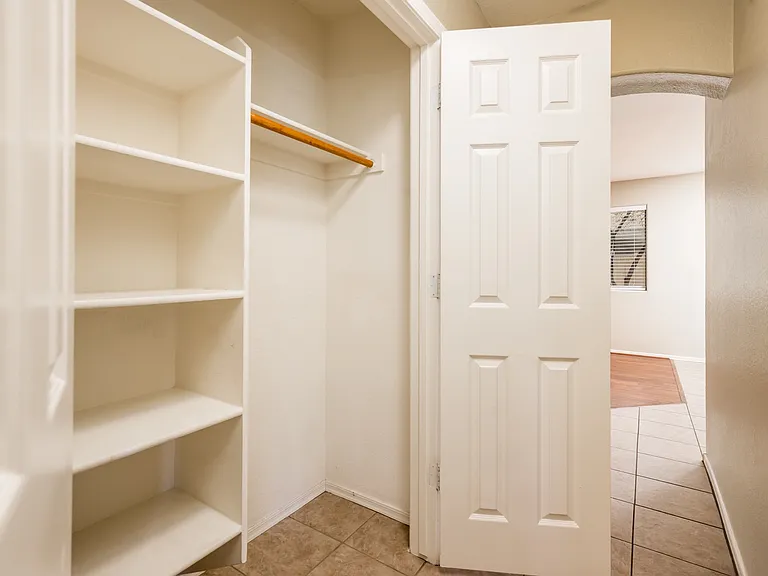 17429 W Watson Ln — Photo 22