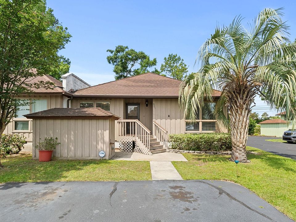 1st image of 901 Colony Dr. #901