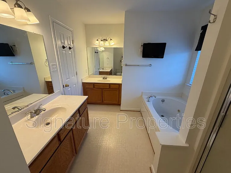 1609 Cadmus Ct — Photo 15