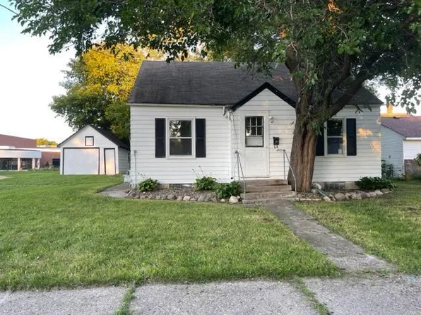 137 Mill Ave, Le Center, MN 56057