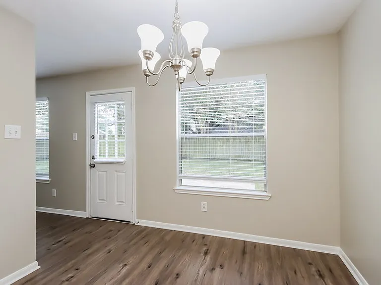 31107 Perlican Dr — Photo 7