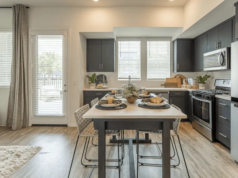 Citron Apartment Homes — Photo 10