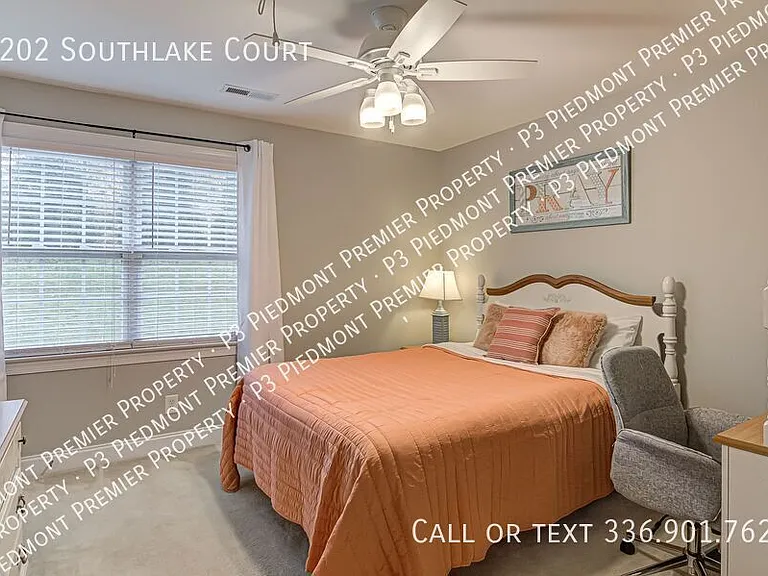 1202 Southlake Ct — Photo 10