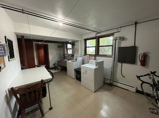 Charming 1 Bedroom next to Swede Hollow Park!, Saint Paul, MN 55106