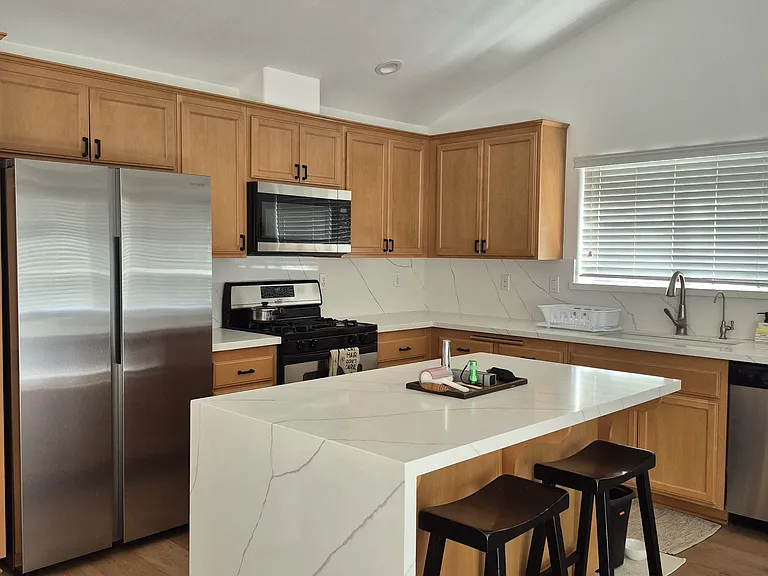 760 Hill St — Photo 4