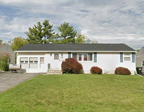218 Bartlett Ave Photo 1