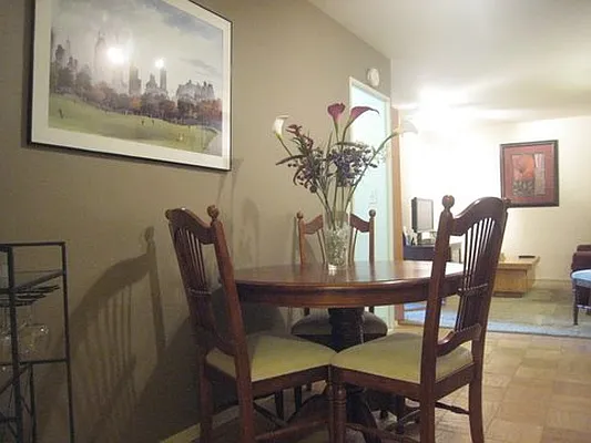 Sold by Manhattan Living | media 1