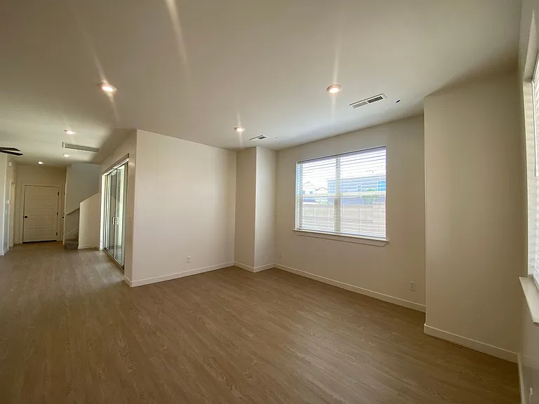 767 W Scarlet Hill Dr — Photo 3