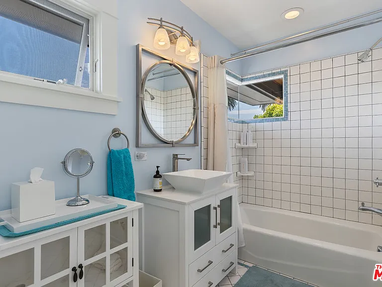 11835 S South Park Ave — Photo 19