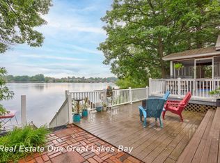 114 Riverside Dr, Beaverton, MI 48612