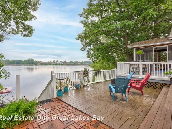 114 Riverside Dr, Beaverton, MI 48612