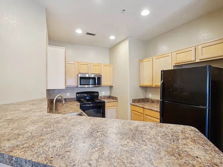 Sereno Townhomes — Photo 52