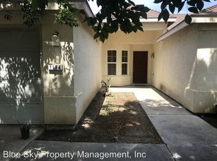 1194 W Date Ave, Porterville, CA 93257