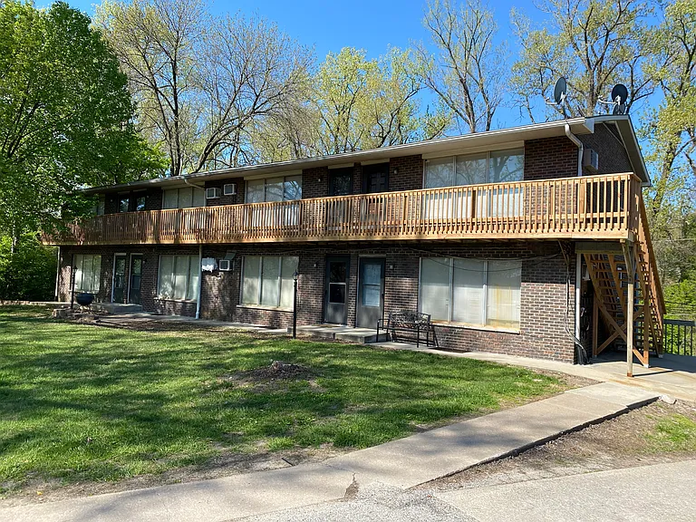 209 Castellano Dr #8 — Photo 1