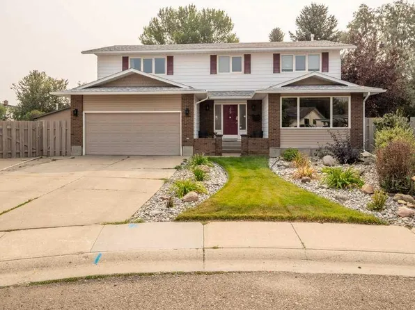 39 N Eton Rd W, Lethbridge, AB T1K 4T9