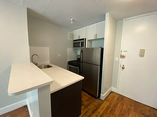 Rented by Compass | media 11