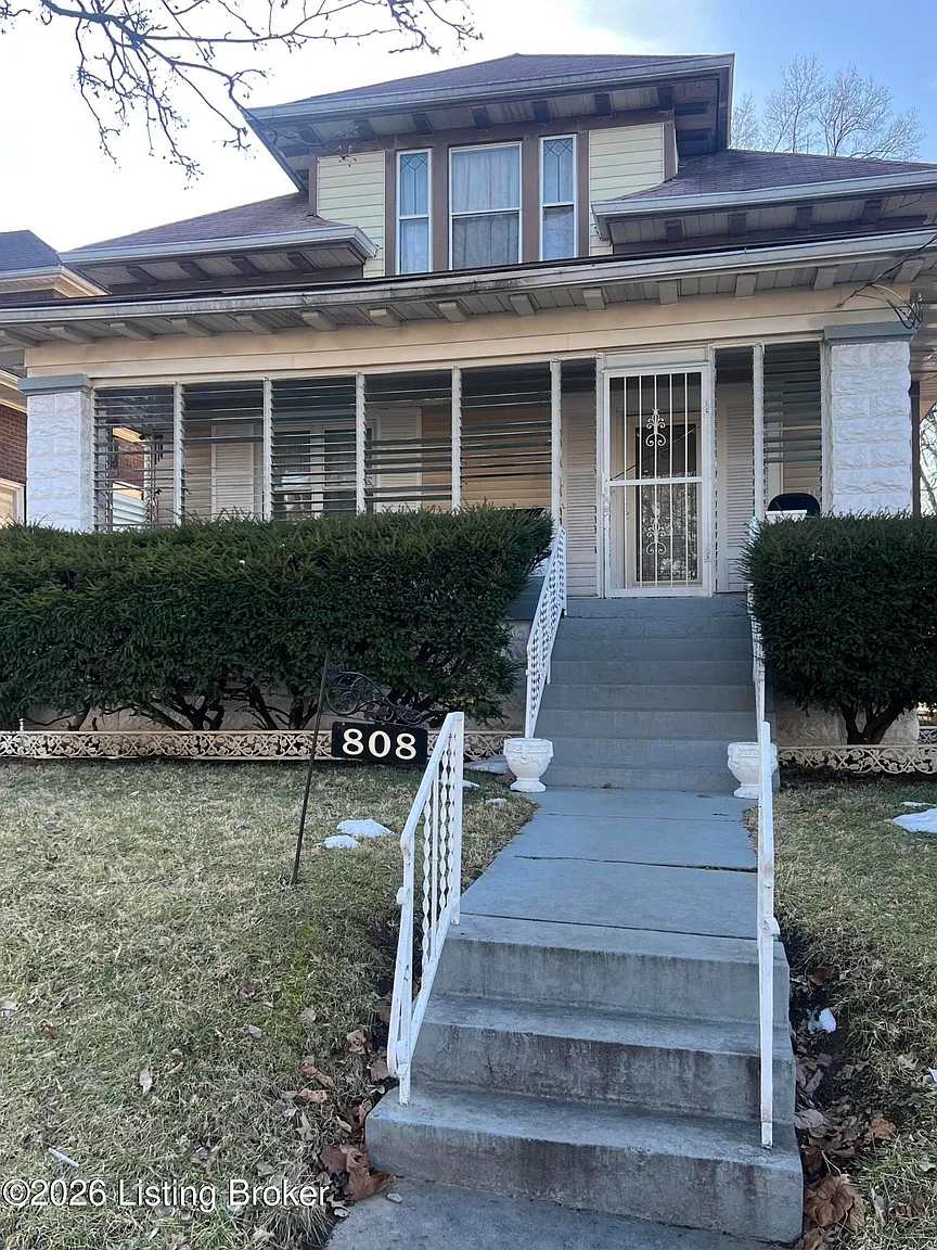 808 Cecil Ave photo 1