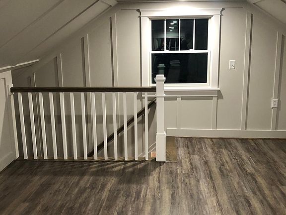 3rd image of 89 Holley St