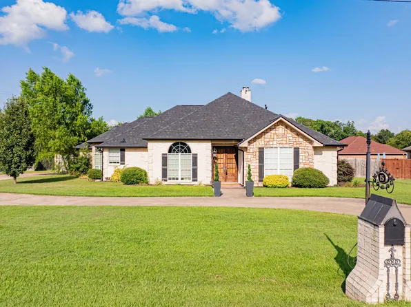 15 County Road 1130, Mount Pleasant, TX 75455